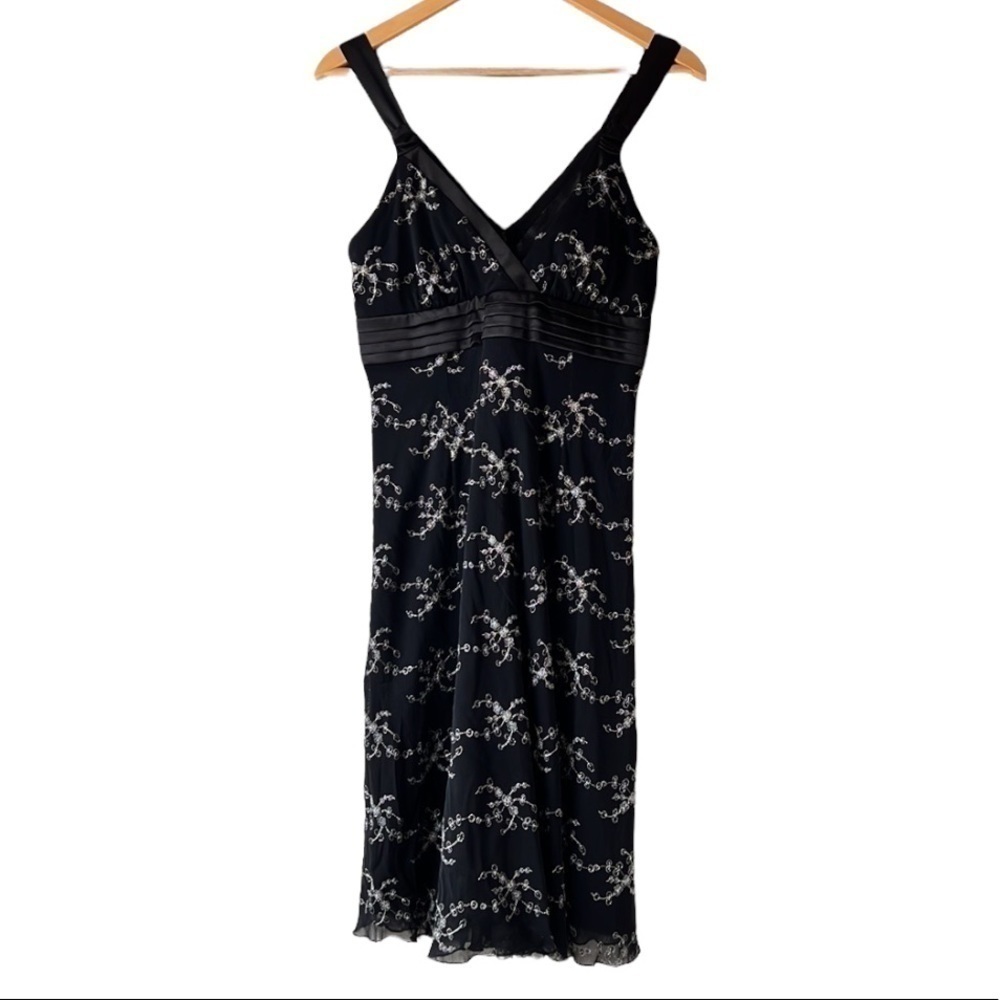 𝅺le CHÂTEAU Black V Neck Sleeveless Dress Size Small